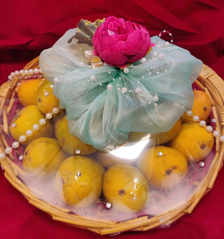Fresh Mango Basket and Bouquet - KHAAS Items