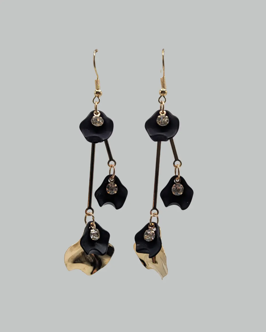 Midnight Noor Crystal Dangles - KHAAS Items