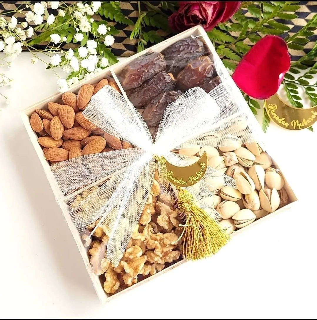 Traditional Dry Fruit Gift Box - KHAAS Items
